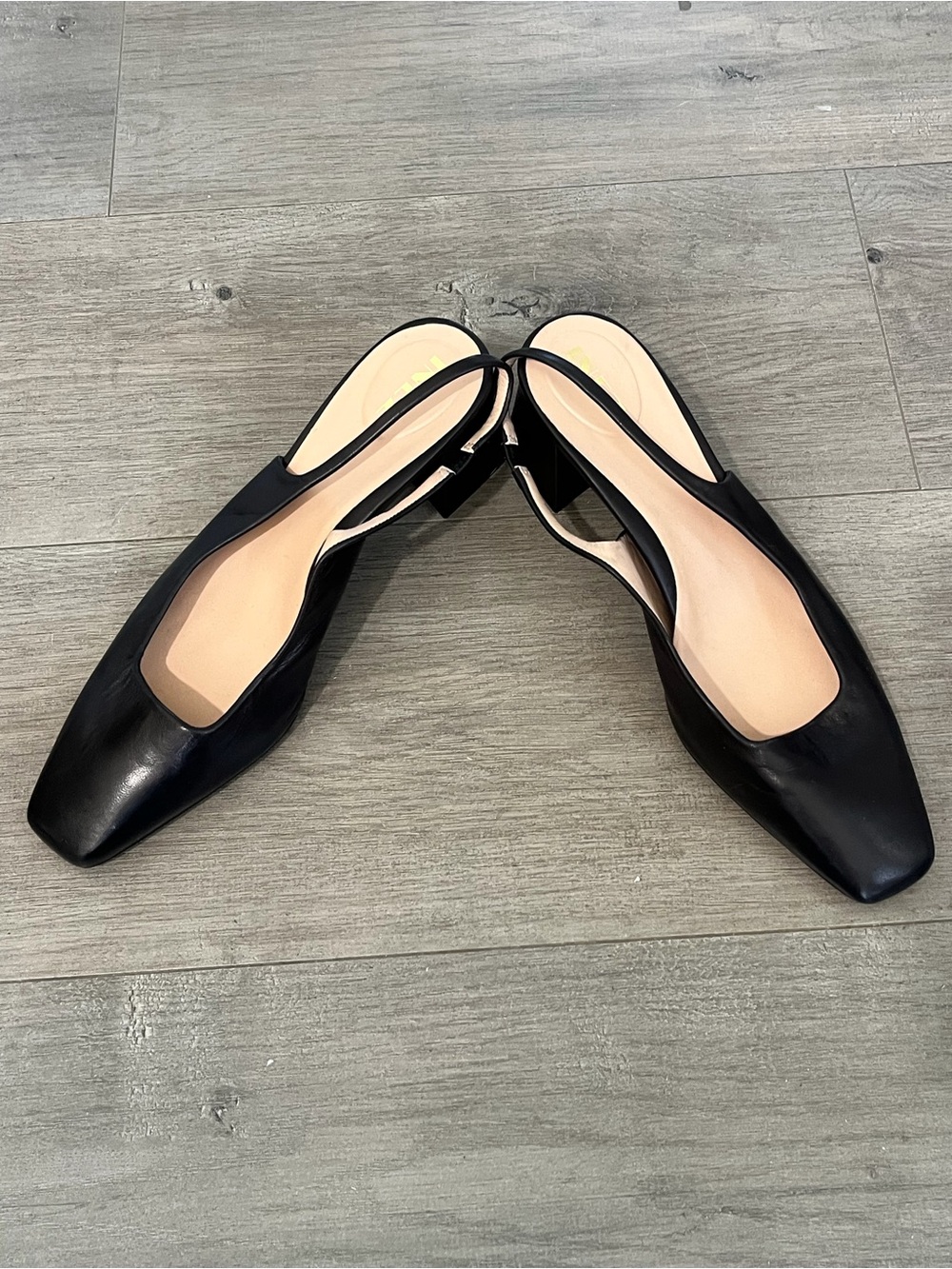 Women's Black Slingback Block Heel Pumps - Picture 3 of 4